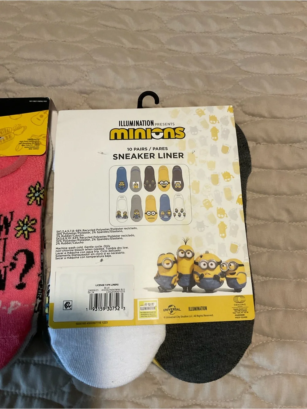 Assorted Stay Put Liner Socks Packs in Different Motifs